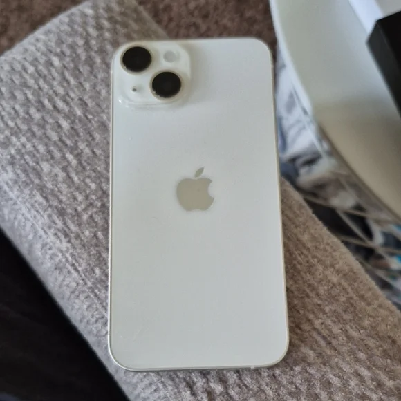 Apple iPhone 14 - Picture 3 of 3